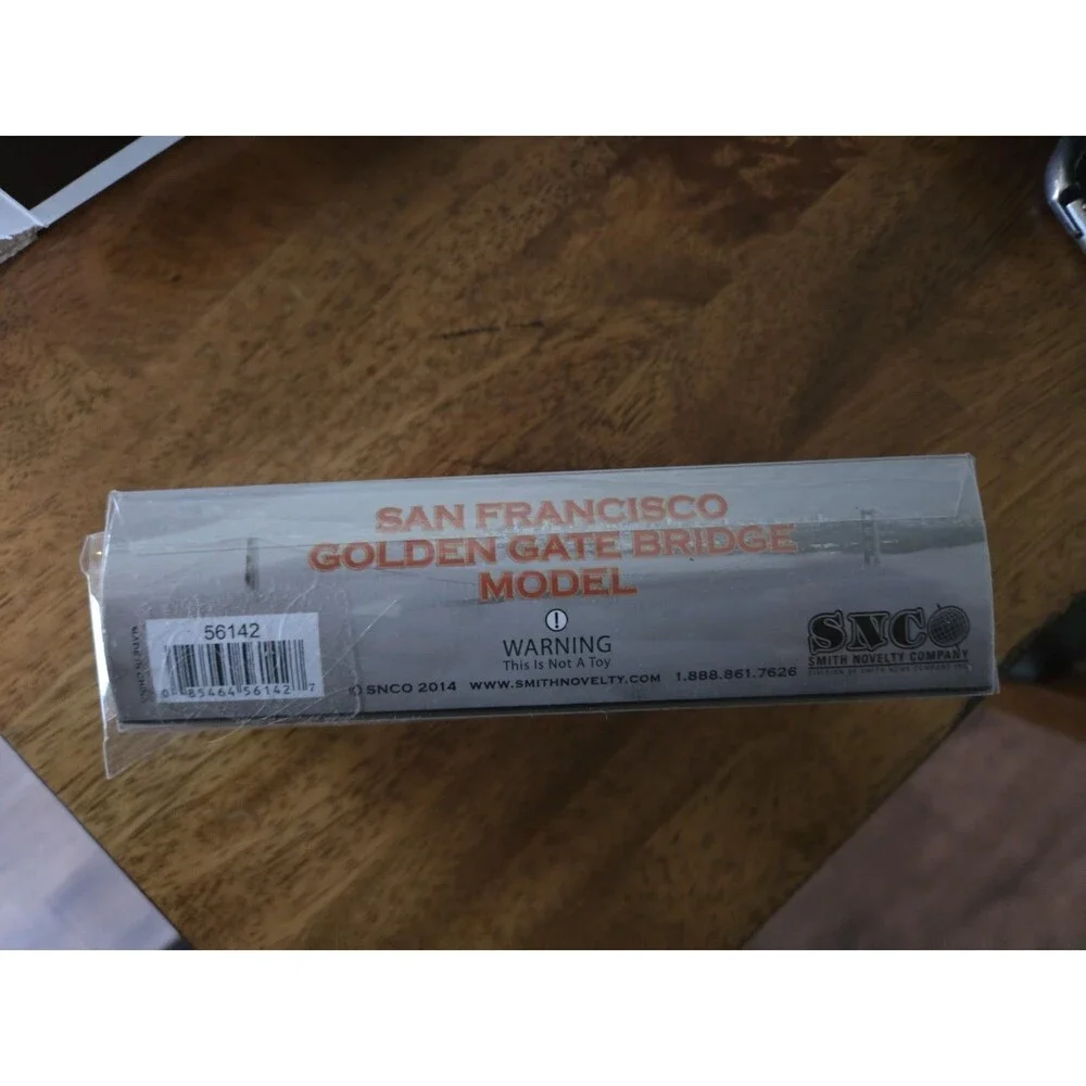 Golden gate‎ Bridge  Model New In Box
